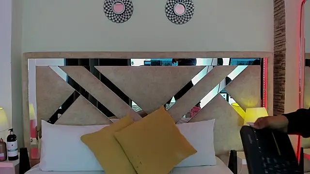 ximena vasquez8 online show from March 30, 3:30 am