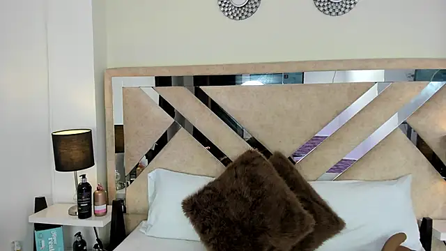 ximena vasquez8 online show from February 6, 3:35 am