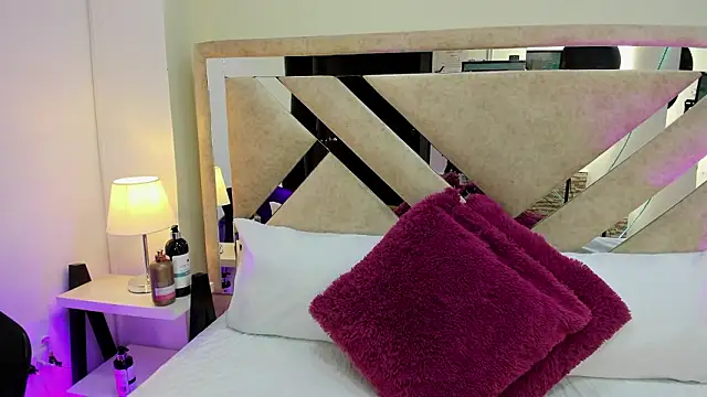 ximena vasquez8 online show from March 21, 3:30 am