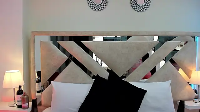 ximena vasquez8 online show from April 13, 3:54 am