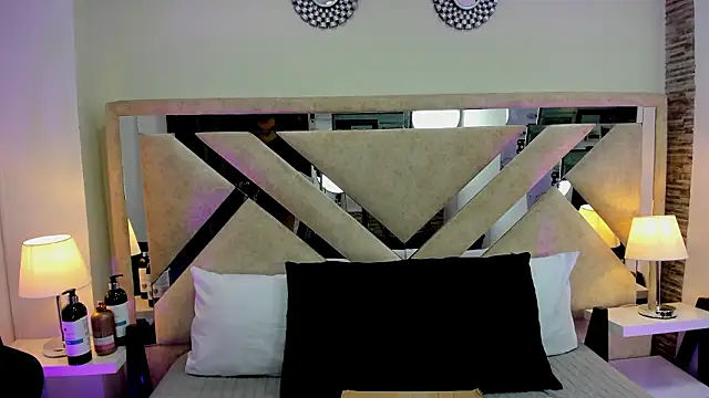 ximena vasquez8 online show from March 8, 1:33 am