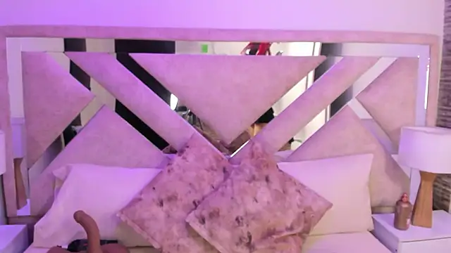 ximena vasquez8 online show from December 14, 1:23 am