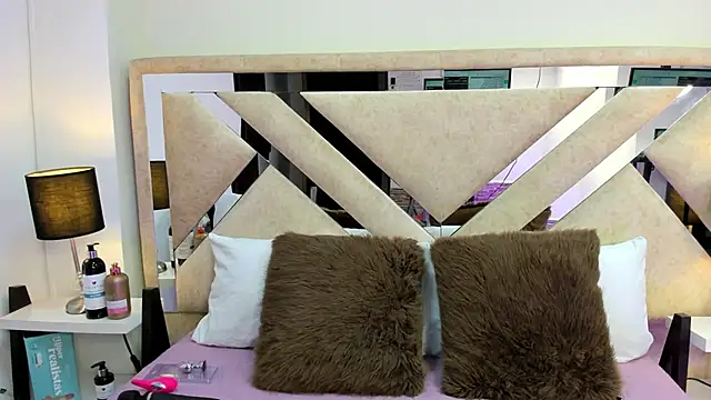 ximena vasquez8 online show from March 1, 3:06 am