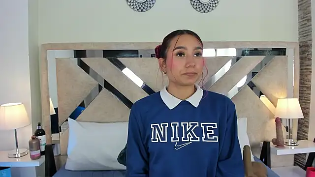 ximena vasquez8 online show from March 14, 4:18 am