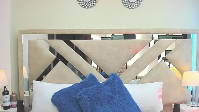 ximena vasquez8 online show from April 7, 4:36 am