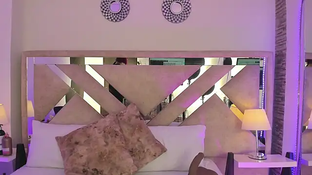 ximena vasquez8 online show from April 5, 3:46 am