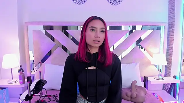 ximena vasquez8 online show from March 17, 4:37 am