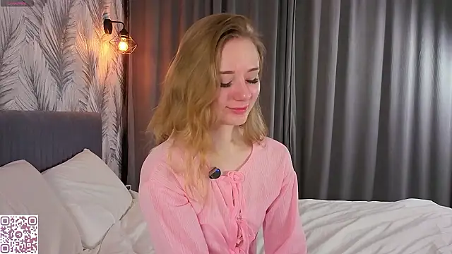 ElvinaRose online show from February 3, 2:53 am