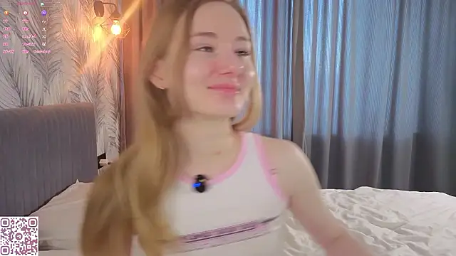 ElvinaRose online show from March 7, 4:41 am