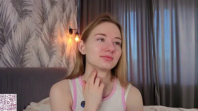 ElvinaRose online show from May 23, 4:22 am