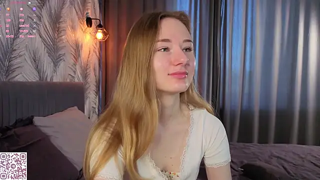 ElvinaRose online show from May 9, 4:38 am