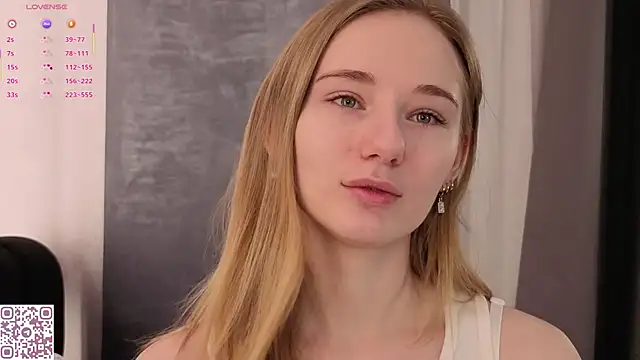 ElvinaRose online show from November 4, 2:04 am