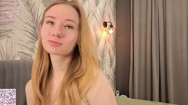 ElvinaRose online show from January 9, 2:07 am