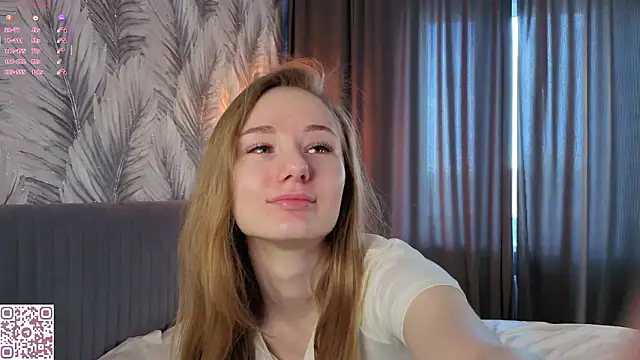 ElvinaRose online show from March 26, 4:33 am