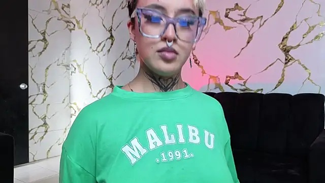 Rebeka-baker online show from April 11, 4:32 pm