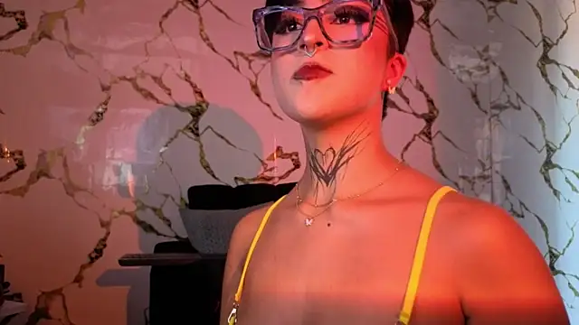 Snapshot of Rebeka-baker chatting on December 16, 12:31 pm Rebeka-baker online show from December 16, 12:31 pm