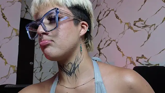 Rebeka-baker online show from April 5, 1:34 am