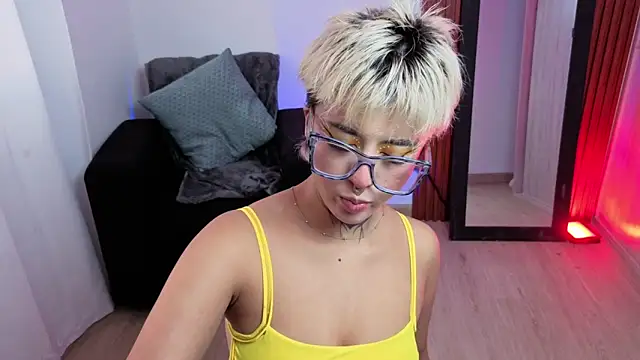 Rebeka-baker online show from May 12, 11:27 am