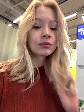 Snapshot of Cum_girlss chatting on September 18, 6:16 am Cum girlss online show from September 18, 6:16 am