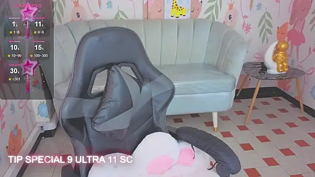 Paris09 v  online show from April 2, 1:07 pm