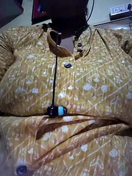 Snapshot of Cute_Amiya chatting on October 30, 7:28 am Cute Amiya online show from October 30, 7:28 am