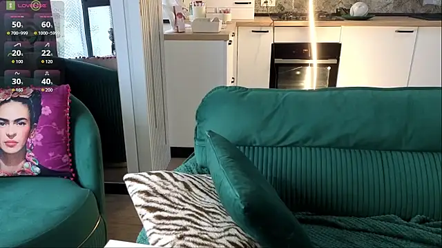 Goddess Alaska online show from November 20, 7:09 am