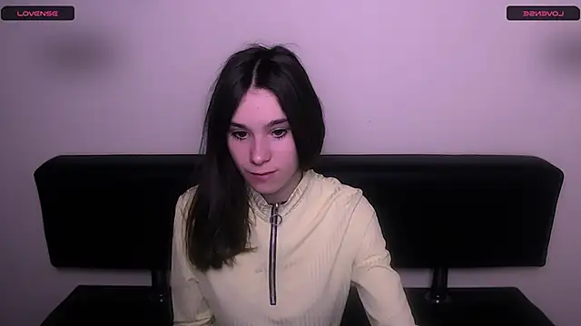 RosaRay  online show from February 24, 7:20 am