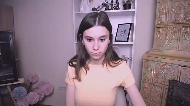 RosaRay  online show from February 19, 7:49 am