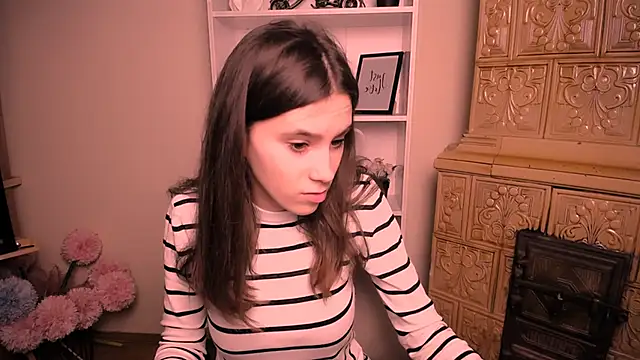 RosaRay  online show from March 17, 7:11 am