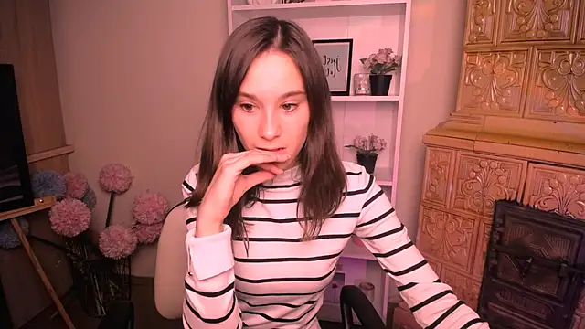 Snapshot of RosaRay_ chatting on July 8, 6:36 am RosaRay online show from July 8, 6:36 am