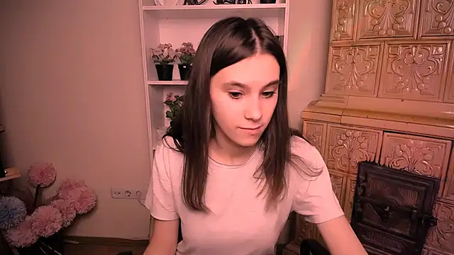 RosaRay  online show from March 11, 7:35 am