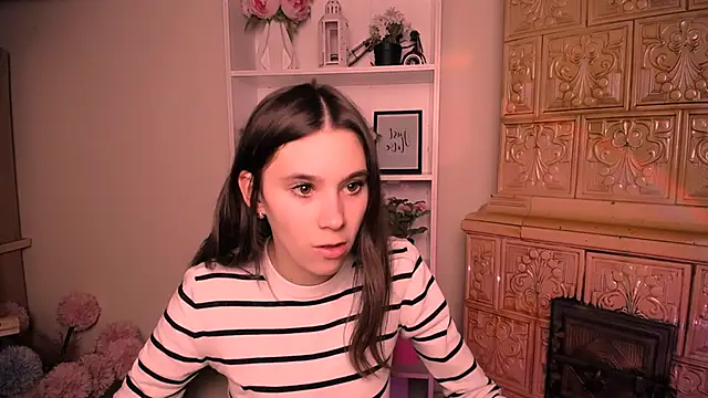 RosaRay  online show from April 15, 6:19 am