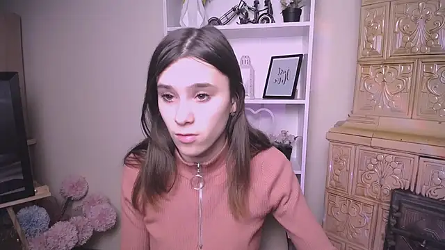 RosaRay  online show from February 12, 7:52 am