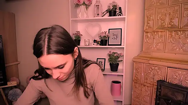 RosaRay  online show from April 14, 6:29 am