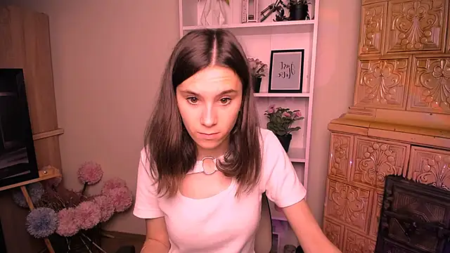 Snapshot of RosaRay_ chatting on June 23, 6:44 am RosaRay online show from June 23, 6:44 am