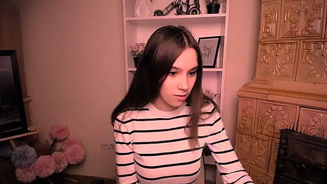 RosaRay  online show from March 18, 7:22 am