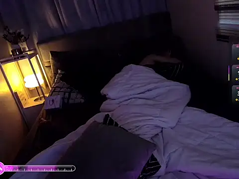 God is a Women online show from December 13, 8:04 pm