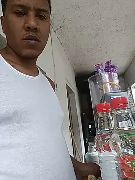 Snapshot of negro08_ chatting on June 18, 3:39 pm negro08 online show from June 18, 3:39 pm