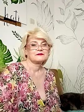 Snapshot of Catty_Lady chatting on June 12, 7:33 pm Catty Lady online show from June 12, 7:33 pm