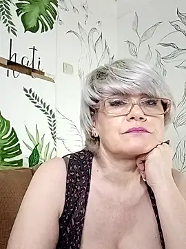 Catty Lady online show from April 10, 7:43 pm