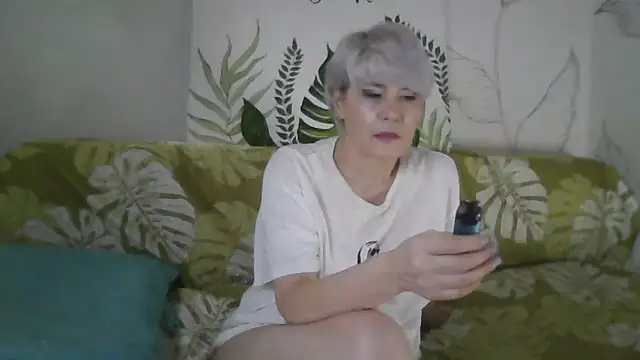 Catty Lady online show from November 22, 6:07 pm