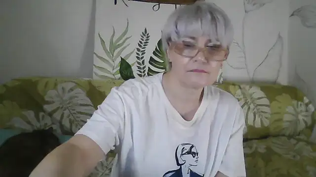 Catty Lady online show from November 23, 6:40 pm