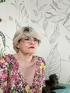 Snapshot of Catty_Lady chatting on May 12, 6:36 pm Catty Lady online show from May 12, 6:36 pm
