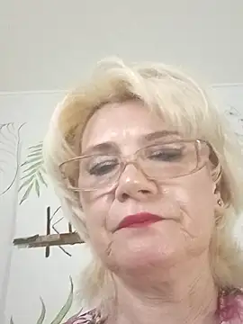 Snapshot of Catty_Lady chatting on June 20, 6:46 pm Catty Lady online show from June 20, 6:46 pm
