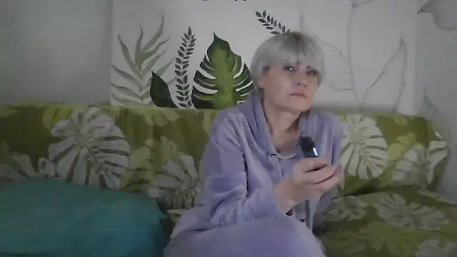 Catty Lady online show from December 21, 6:20 pm