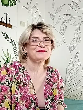 Snapshot of Catty_Lady chatting on May 26, 7:12 pm Catty Lady online show from May 26, 7:12 pm