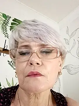 Snapshot of Catty_Lady chatting on September 14, 5:35 pm Catty Lady online show from September 14, 5:35 pm