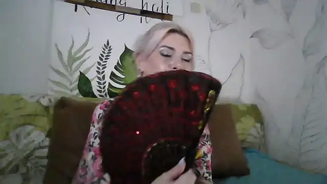 Snapshot of Catty_Lady chatting on July 3, 7:42 pm Catty Lady online show from July 3, 7:42 pm