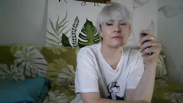 Catty Lady online show from November 11, 6:03 pm