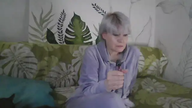 Catty Lady online show from December 19, 6:10 pm